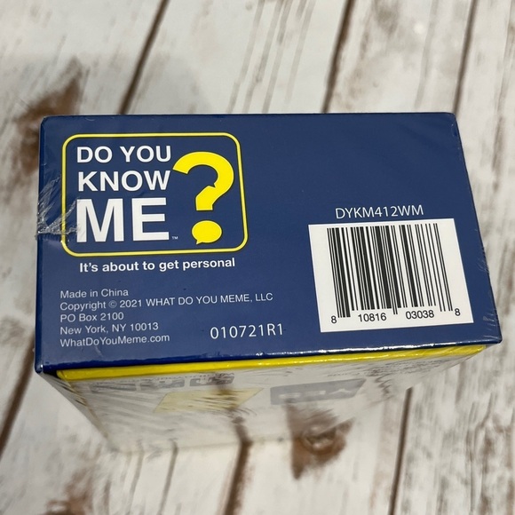 Do You Know Me? Game NEw Party Game - Picture 3 of 7
